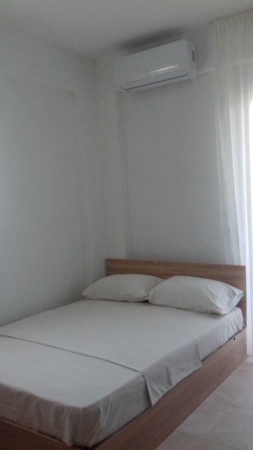 Apartments Vladimir Ájos Nikólaos Eksteriør bilde