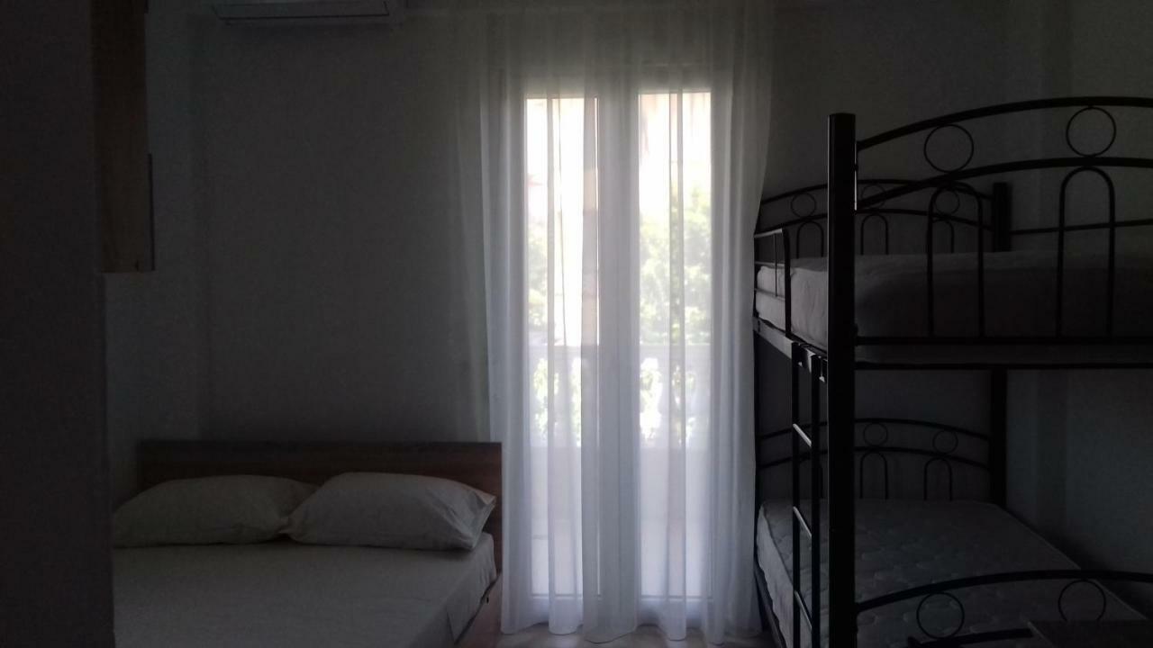 Apartments Vladimir Ájos Nikólaos Eksteriør bilde